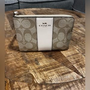 Brand New Coach Wallet! Never Used NWOT